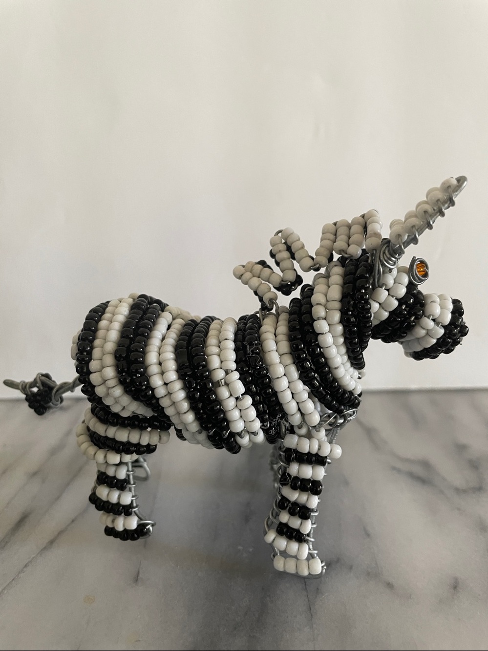 Handmade African Zebra Beaded Wire Frame Home Decor Accent Figurine Black/White
